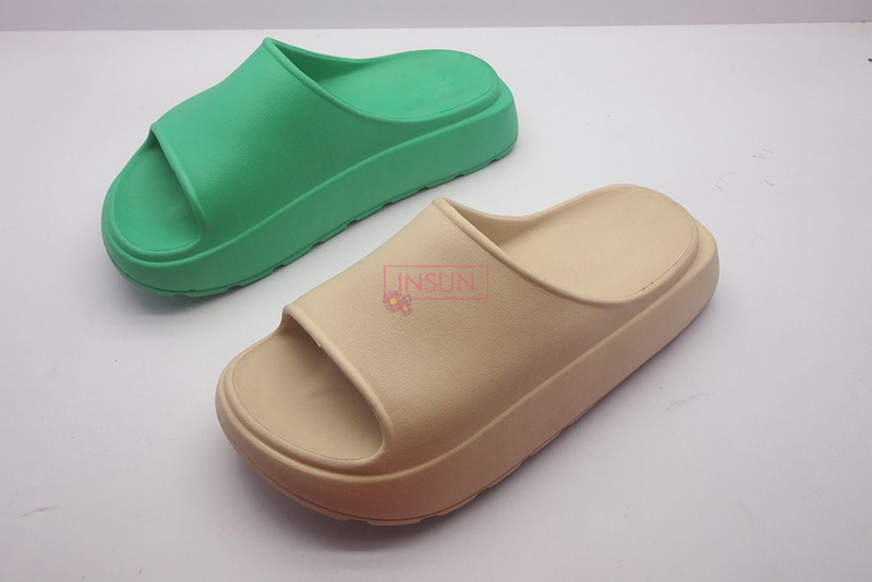INJECTION SLIDE SLIPPERS