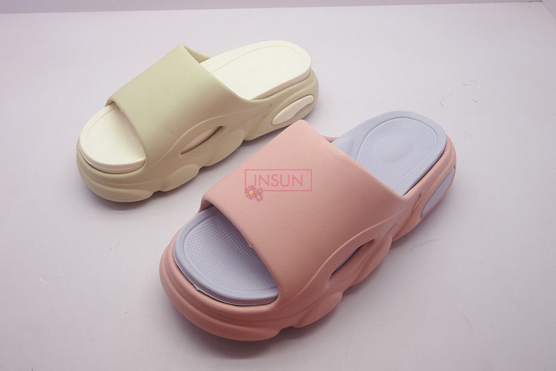 INJECTION SLIDE SLIPPERS