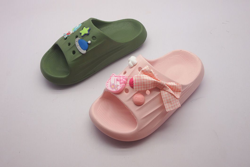 INJECTION SLIDE SLIPPERS