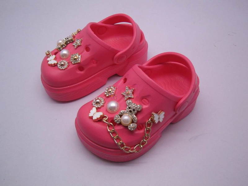 CHILD CLOG