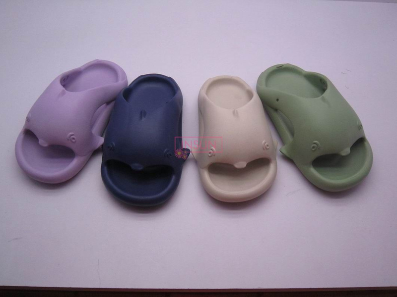 CHILD CLOG