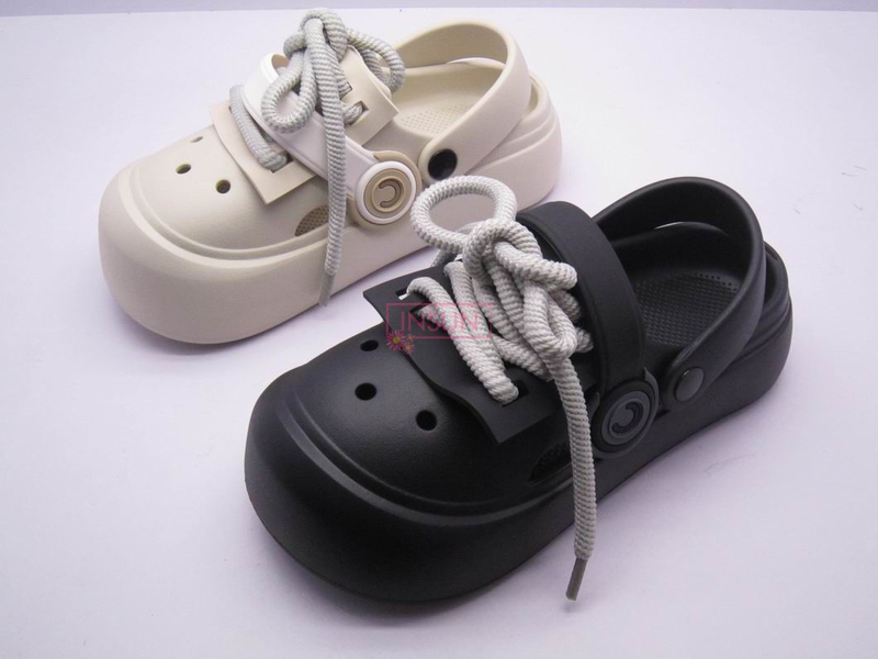 WOMEN CLOG