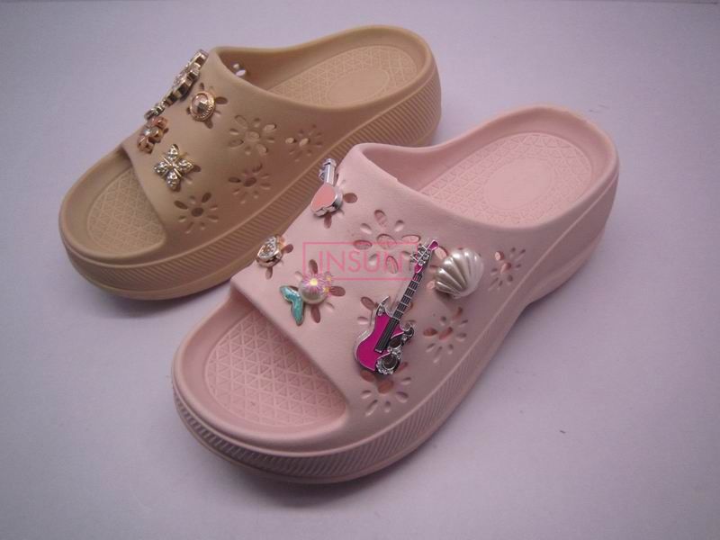 INJECTION SLIDE SLIPPERS