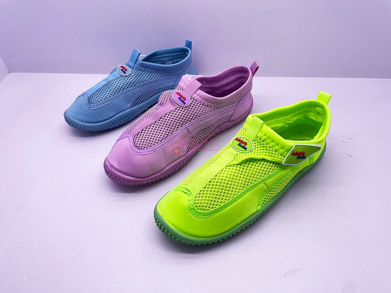 AQUA SHOES