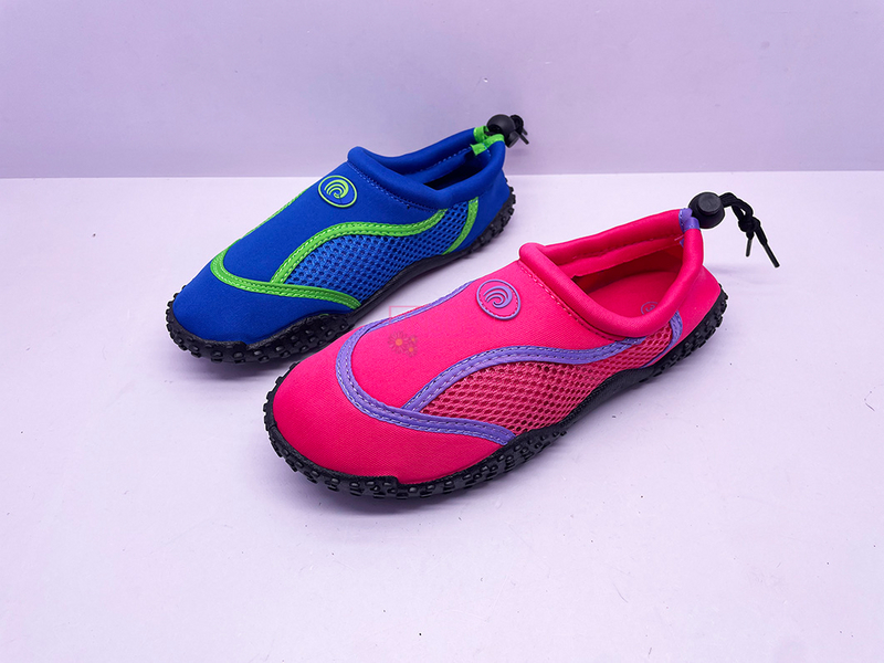 AQUA SHOES