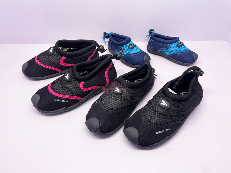 AQUA SHOES