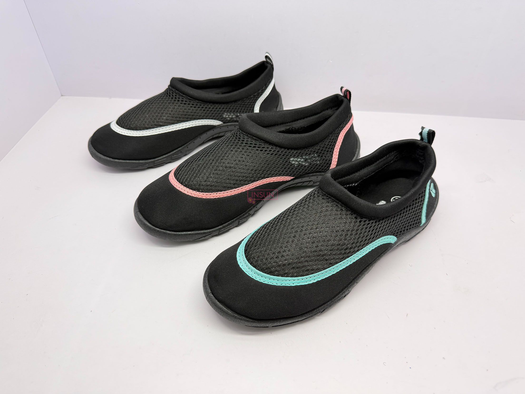AQUA SHOES