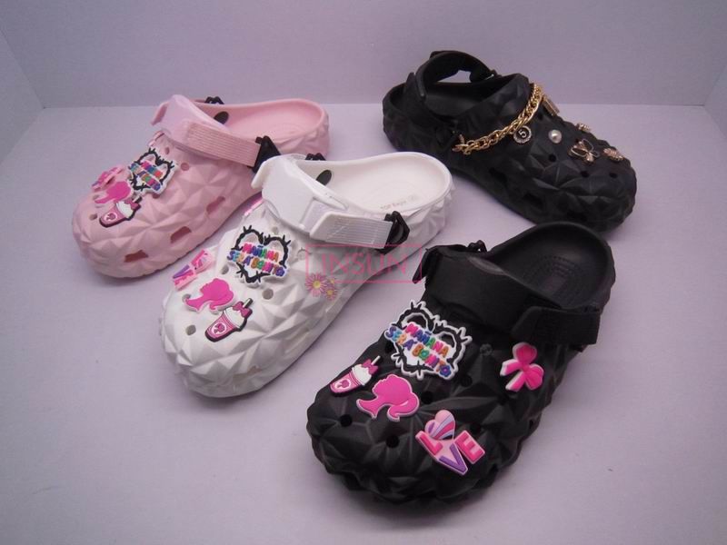 CHILD CLOGS
