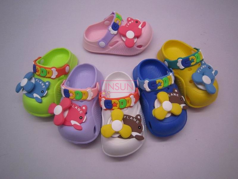 CHILD CLOGS