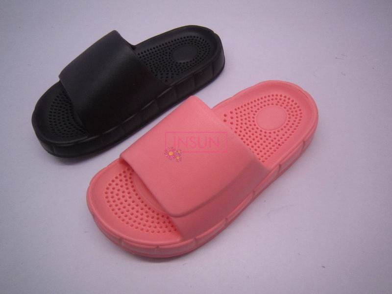INJECTION SLIDE SLIPPERS