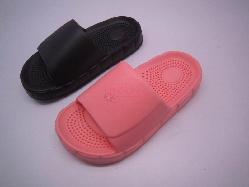 INJECTION SLIDE SLIPPERS