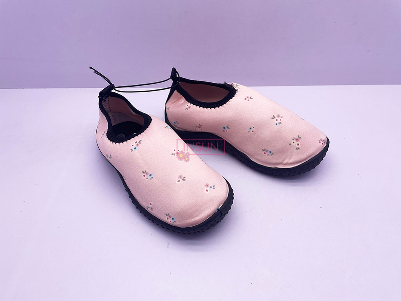 AQUA SHOES