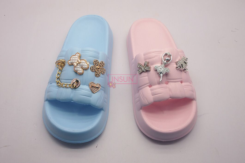 INJECTION SLIDE SLIPPERS