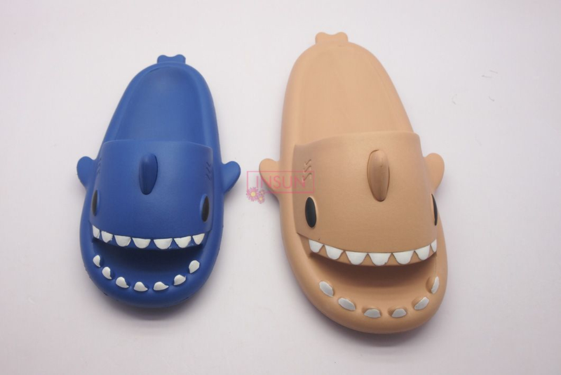 CLOGS