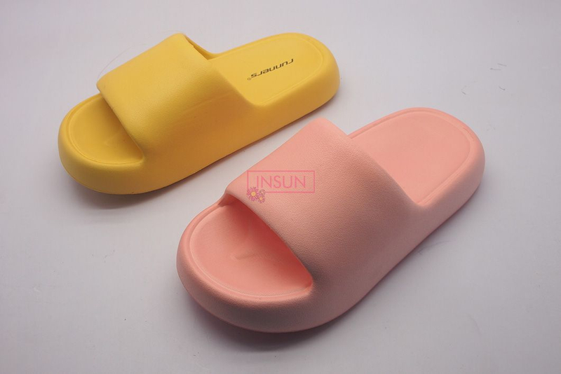 INJECTION SLIDE SLIPPERS