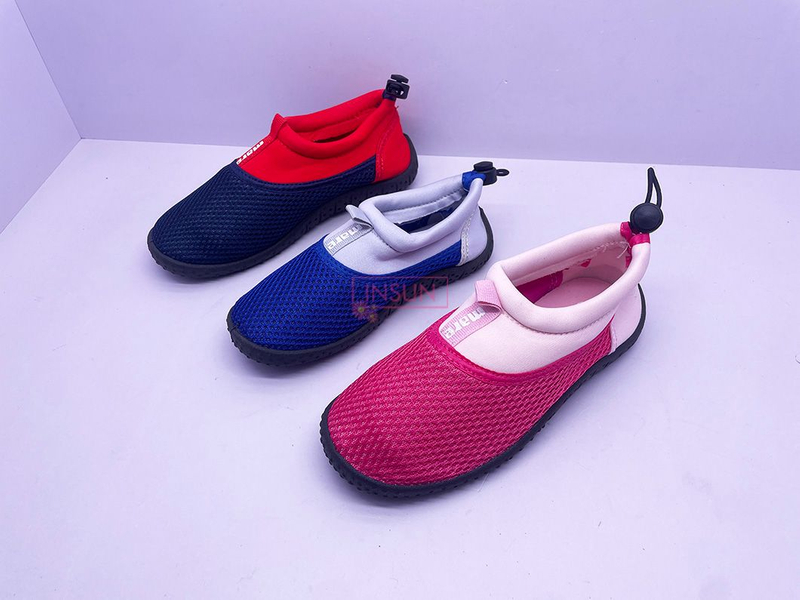 AQUA SHOES