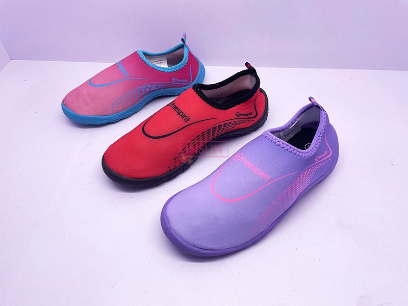 AQUA SHOES