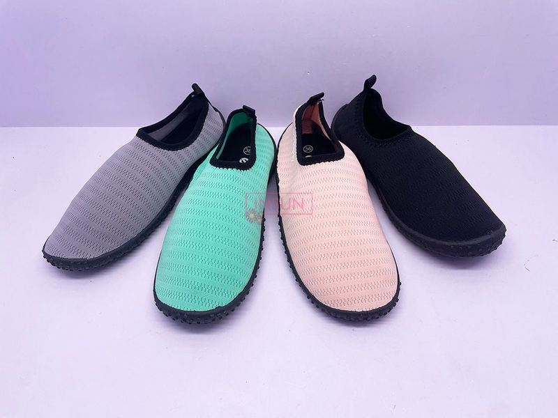 AQUA SHOES