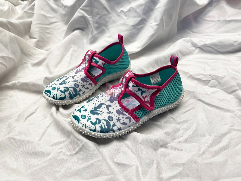 AQUA SHOES