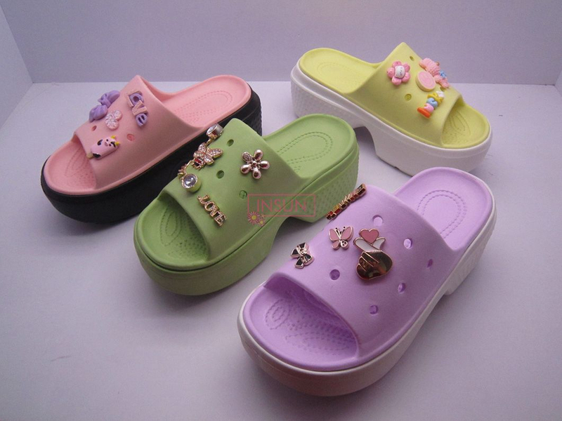INJECTION SLIDE SLIPPERS