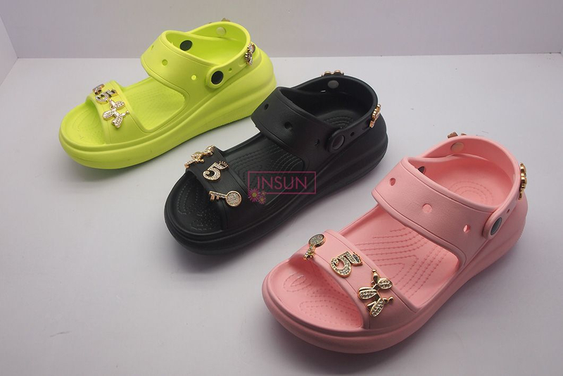 INJECTION SLIDE SLIPPERS