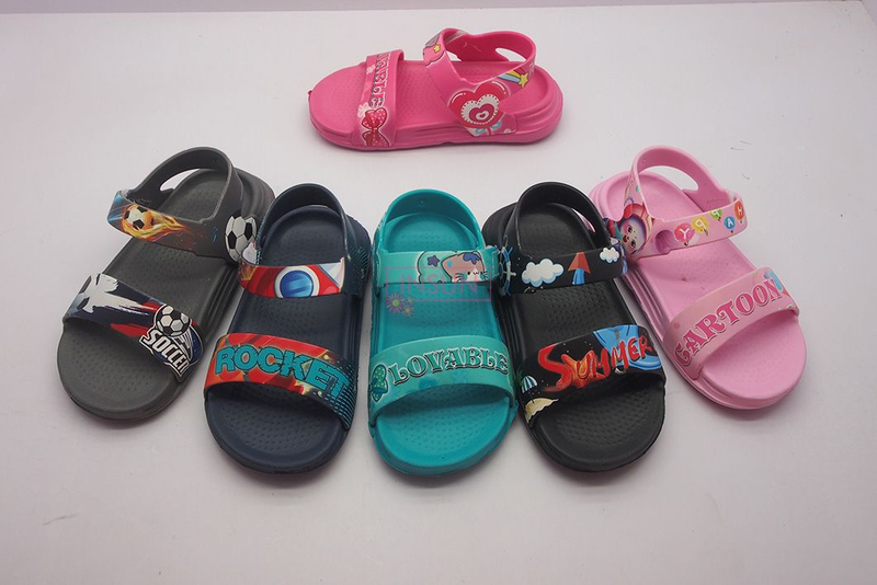 INJECTION SLIDE SLIPPERS