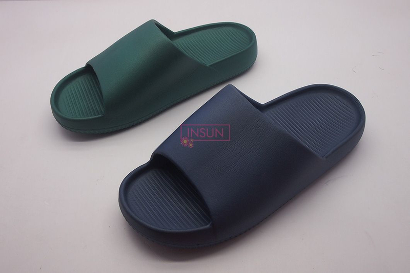 INJECTION SLIDE SLIPPERS