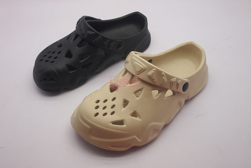 MEN CLOGS