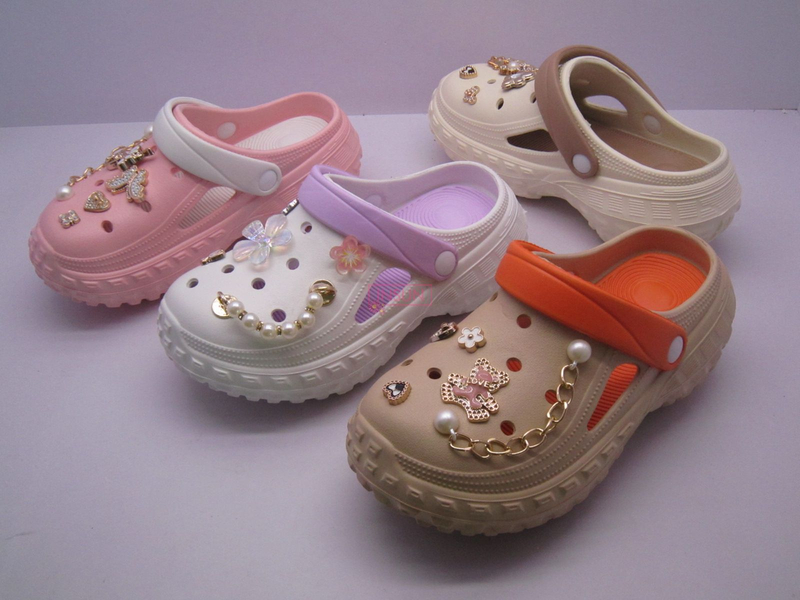 WOMEN CLOG