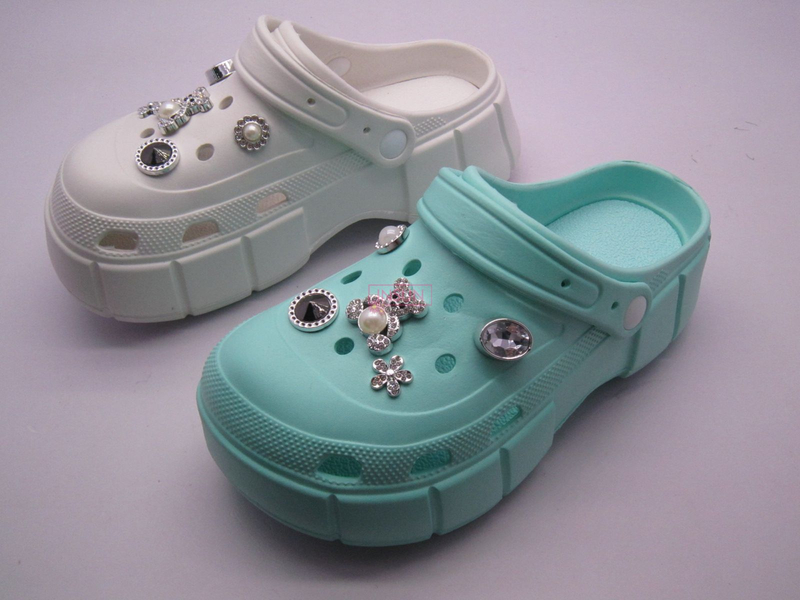 WOMEN CLOG