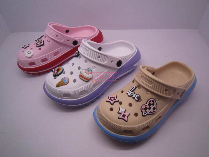 WOMEN CLOG