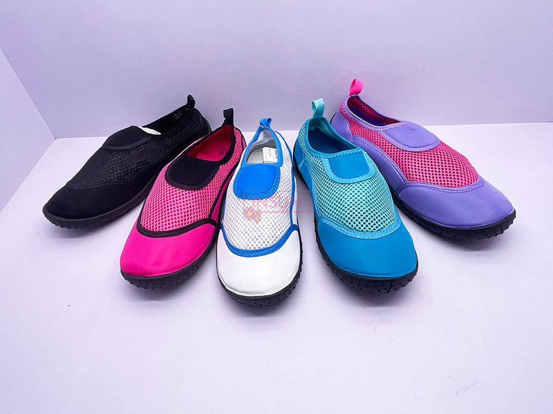 AQUA SHOES