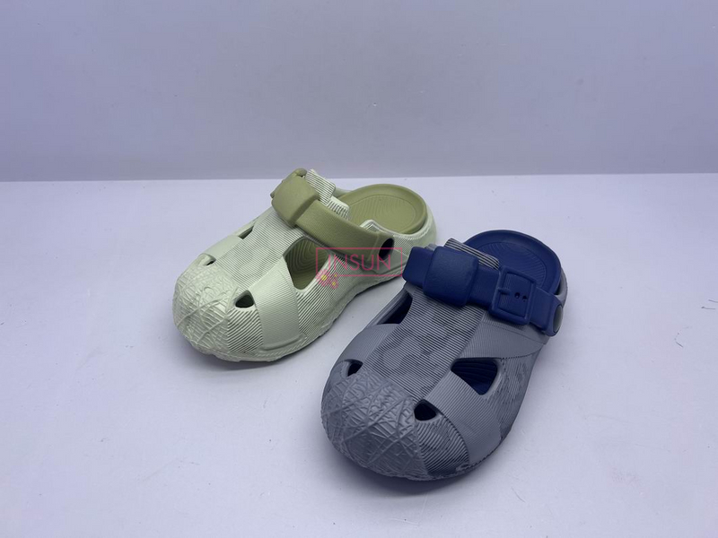 CHILD CLOG