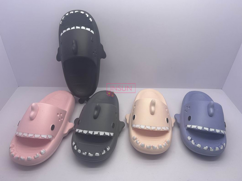 CHILD CLOG