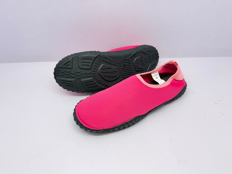 AQUA SHOES