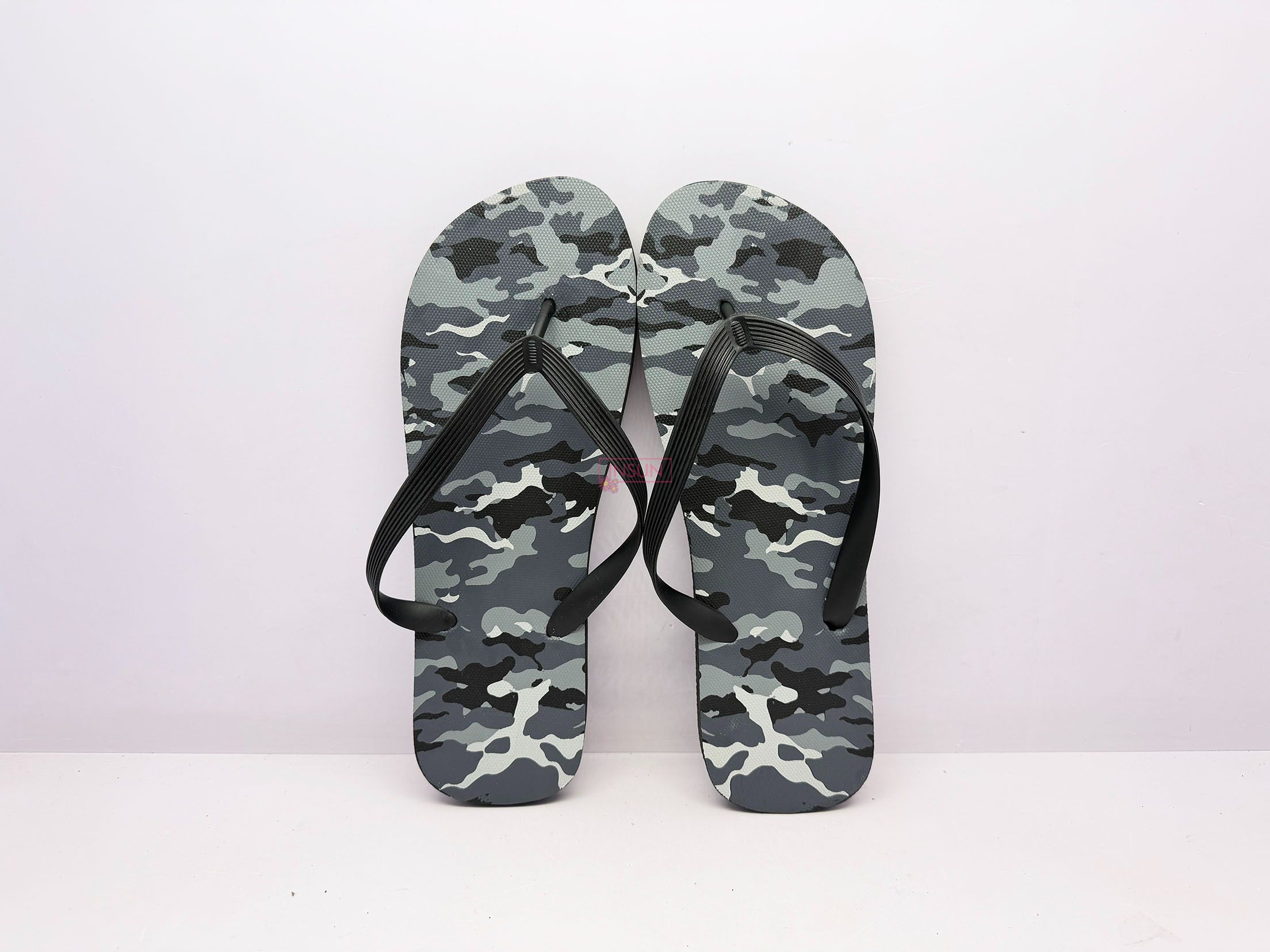 FLIP FLOPS