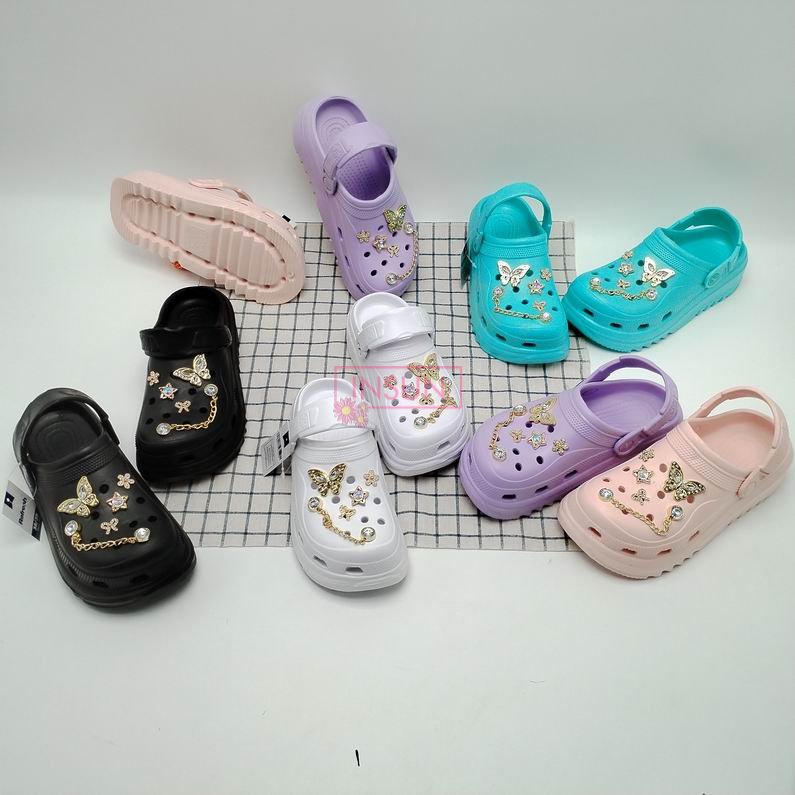 WOMAN CLOGS