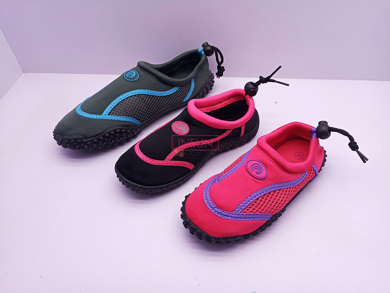 AQUA SHOES