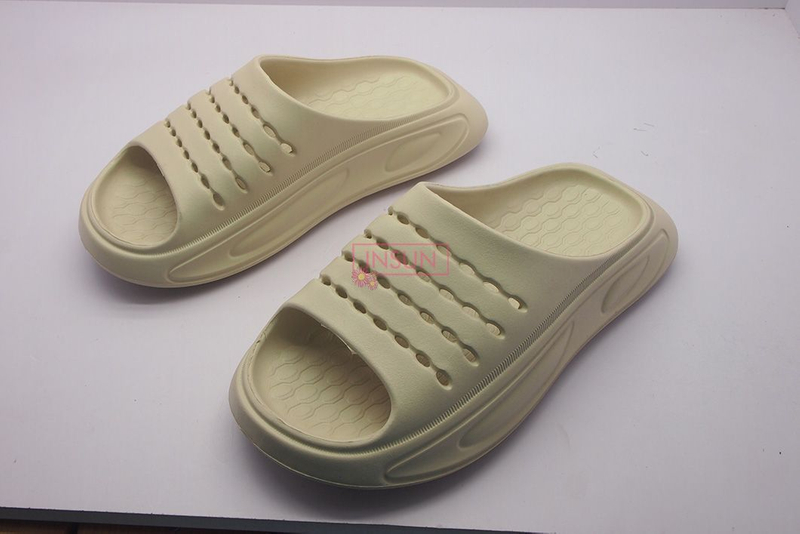 INJECTION SLIDE SLIPPERS