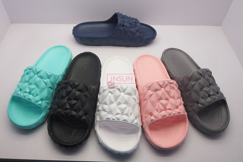 INJECTION SLIDE SLIPPERS