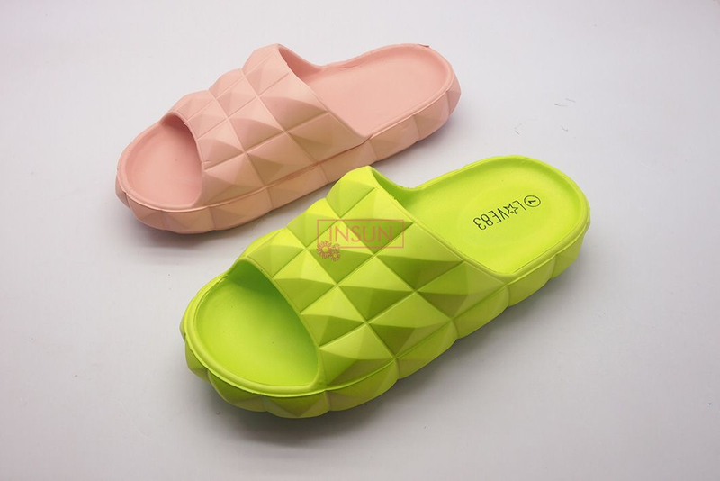 INJECTION SLIDE SLIPPERS