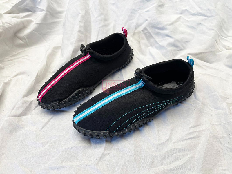 AQUA SHOES