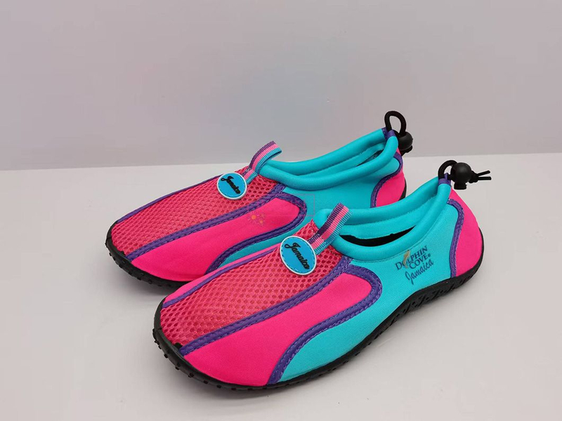 AQUA SHOES