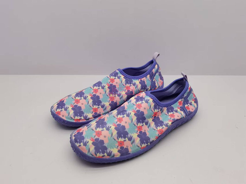 AQUA SHOES
