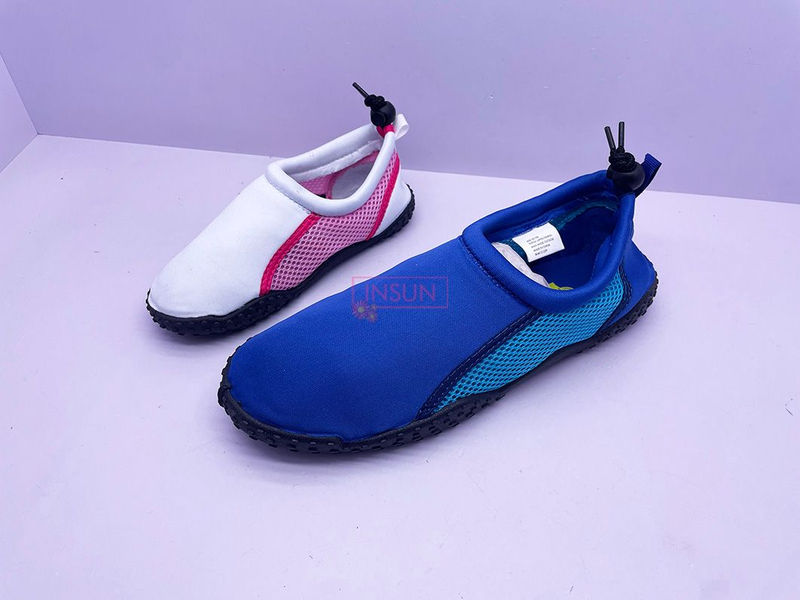 AQUA SHOES