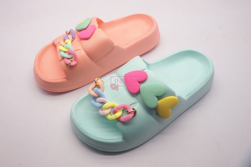 INJECTION SLIDE SLIPPERS