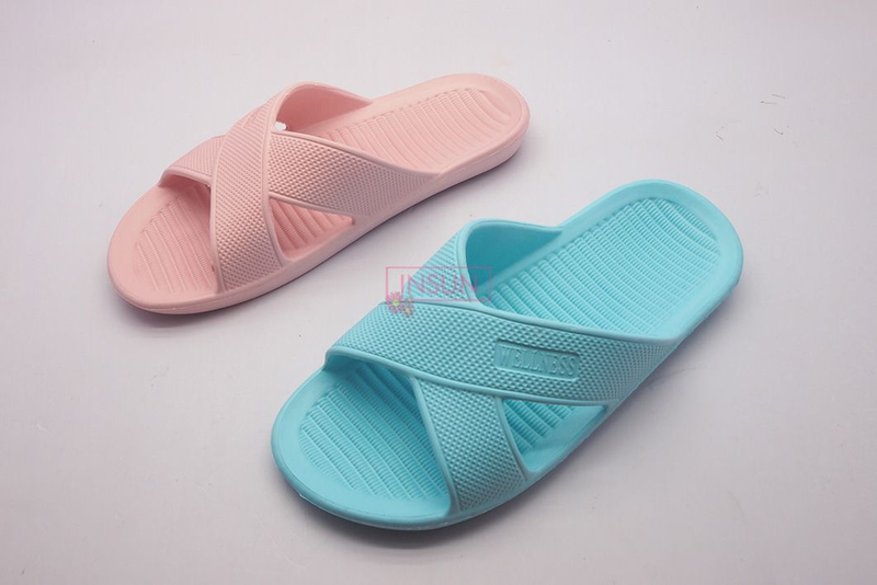 INJECTION SLIDE SLIPPERS