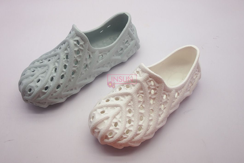 MEN CLOGS