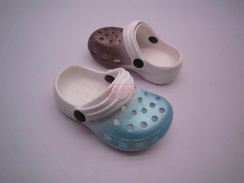 CHILD CLOG