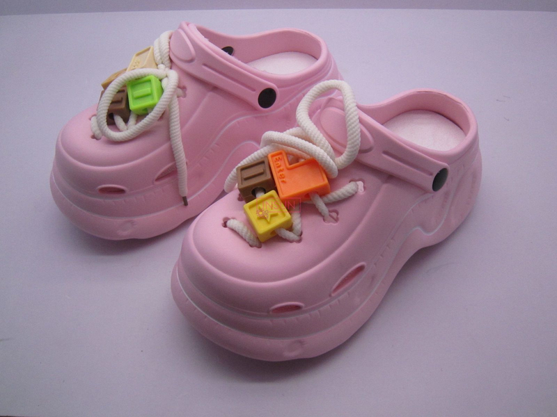 WOMEN CLOG